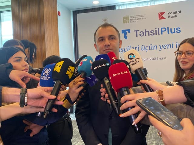 Azərbaycanda tələbələrə ictimai nəqliyyatda 10 faiz güzəşt ediləcək