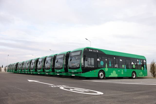 “Albalılıq elektrik avtobus deposu” istifadəyə verilib