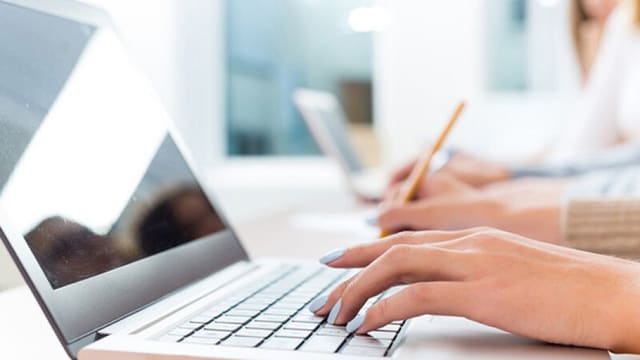 Universitetlərə sənəd qəbulunun vaxtı uzadılıb