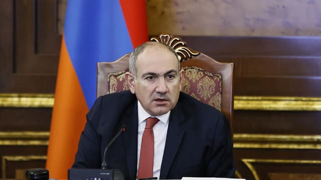Paşinyan Təhlükəsizlik Şurasının iclasını keçirib