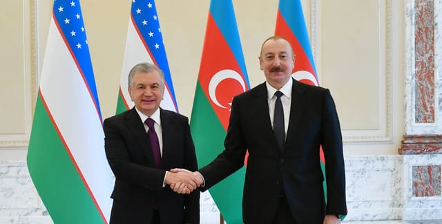 Şavkat Mirziyoyev Prezident İlham Əliyevə zəng edib