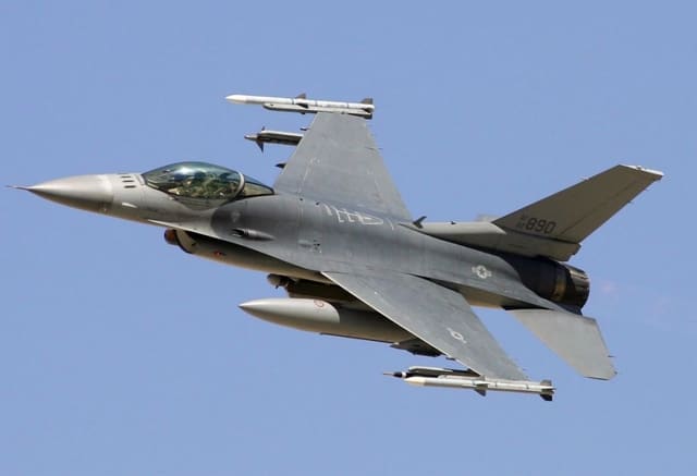 Türkiyə Şimali Kiprdə 6 ədəd F-16 təyyarəsi yerləşdirib