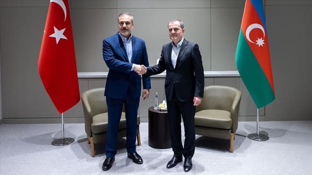  Ceyhun Bayramov və Hakan Fidan arasında telefon danışığı aparılıb - YENİLƏNİB
