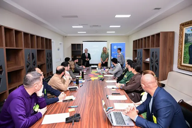 Media nümayəndələri üçün vörkşop keçirilib - FOTOLAR