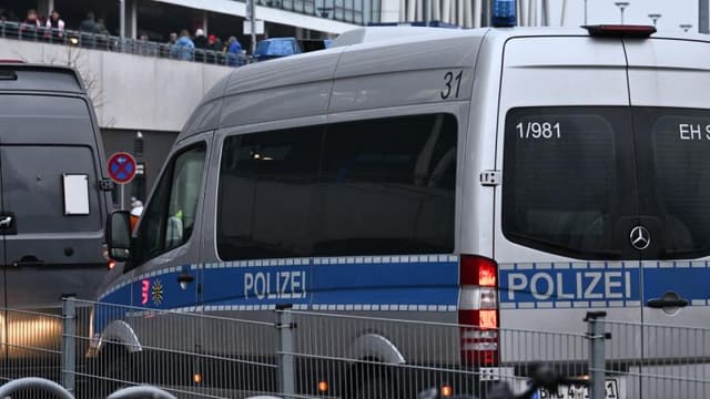 İsveçrədə avtobus yanıb: 6 nəfər ölüb