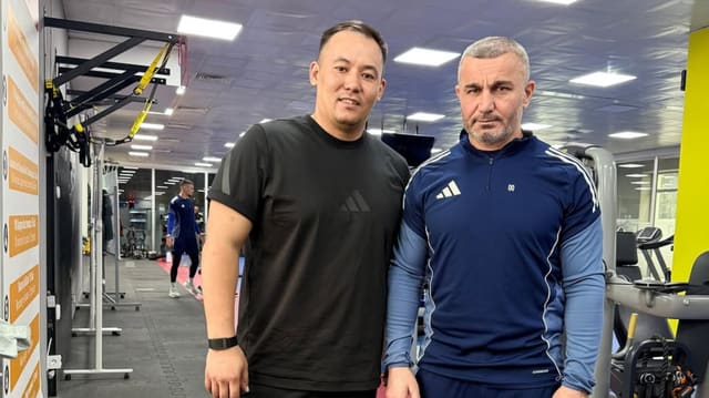 Qazaxıstanlı baş məşqçi: “Qarabağ”da hər kəs öz işini peşəkar şəkildə görür"
