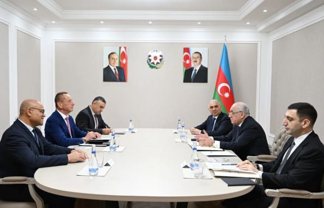 Baş nazir Kanoe Federasiyasının prezidenti ilə görüşüb
