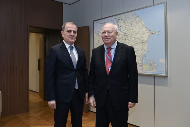 Ceyhun Bayramov Migel Angel Moratinos ilə görüşüb