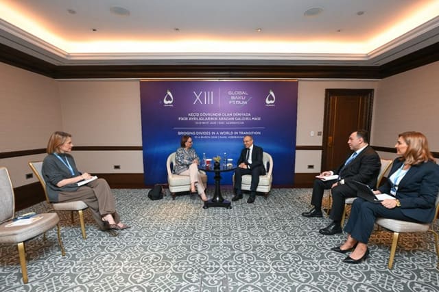 İqtisadiyyat naziri UNCTAD baş katibi ilə beynəlxalq ticarət əlaqələrinin mövcud vəziyyətini dəyərləndirib