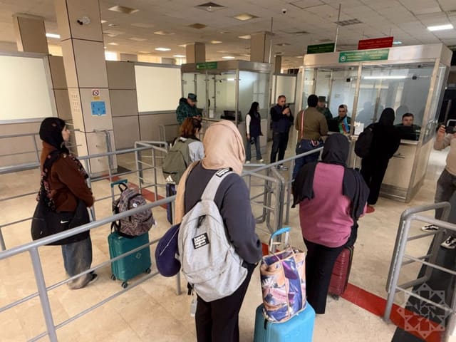 İrandan təxliyə olunan daha 39 Hindistan vətəndaşı Azərbaycan ərazisinə keçib