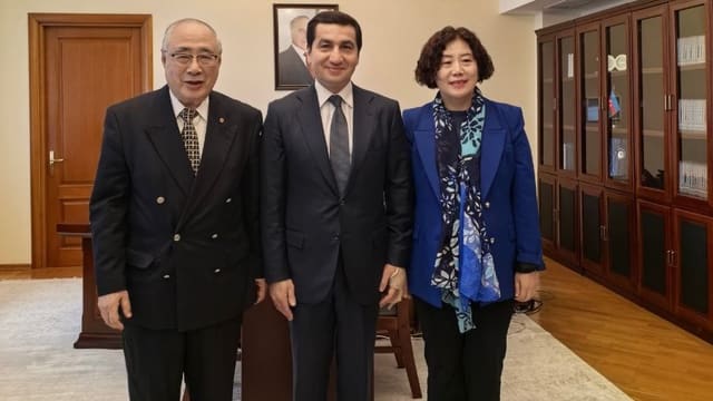 Hikmət Hacıyev Çinin Azərbaycandakı səfiri ilə görüşüb
