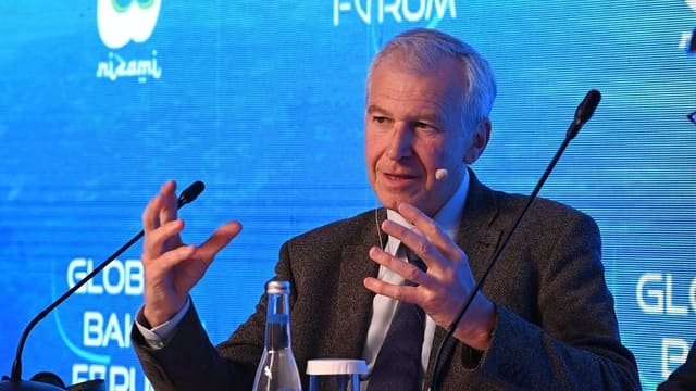 Belçikanın sabiq Baş naziri: Azərbaycanı ittiham edib ondan qaz istəmək utancvericidir