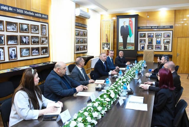 Balıqçılıq və Akvakultura Mərkəzinin nümayəndə heyəti ADAU-da görüşlər keçirib