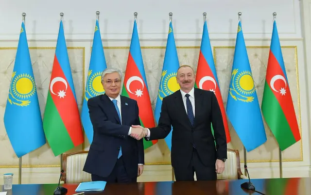 İlham Əliyev Qazaxıstan Prezidentini təbrik edib