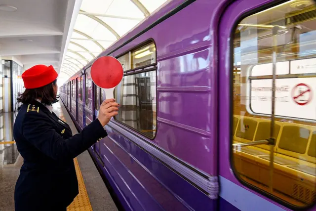 Metroda elektron siqaretlərdən istifadə edənlər cərimələnəcək