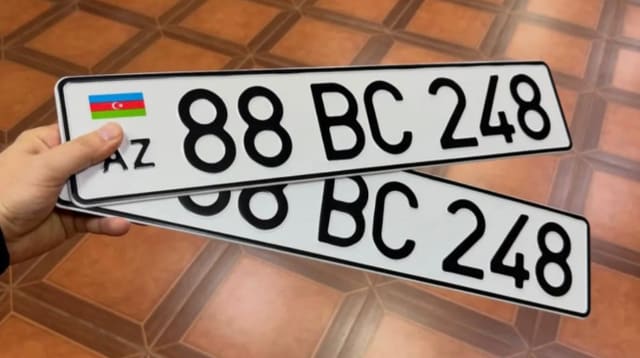Azərbaycanda yeni nömrə nişanlarının verilməsinə başlanılıb