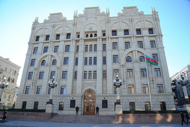 Sürət qatarına daş atan daha 4 yeniyetmə müəyyən edilib