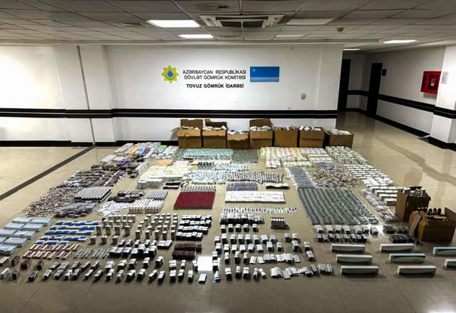“Qırmızı Körpü” gömrük postunda külli miqdarda dərman preparatları aşkar edilib