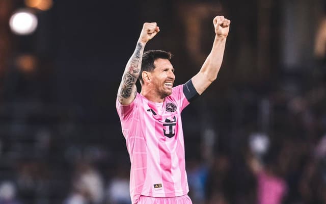 Messi 900-cü qola çatdı 