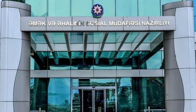 Əmək və əhalinin sosial müdafiəsi nazirinin müavinlərinin sayı artırılıb
