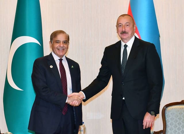 İlham Əliyev və Şahbaz Şərif arasında telefon danışığı olub
