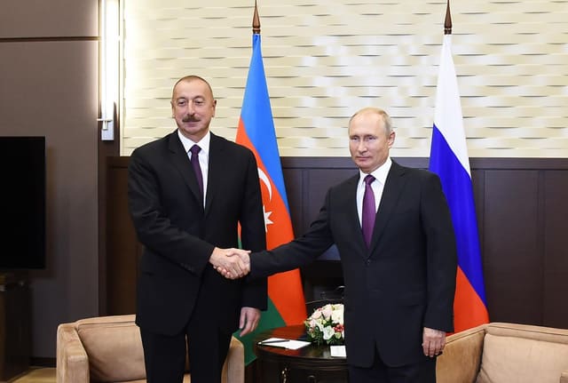 Putin Novruz bayramı münasibətilə Azərbaycan liderini təbrik edib