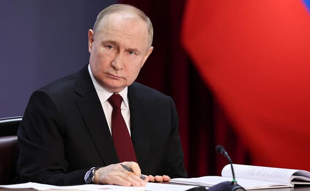 Putin: Rusiya və Azərbaycan münasibətləri ortaq tarixin möhkəm təməli üzərində inkişaf edir