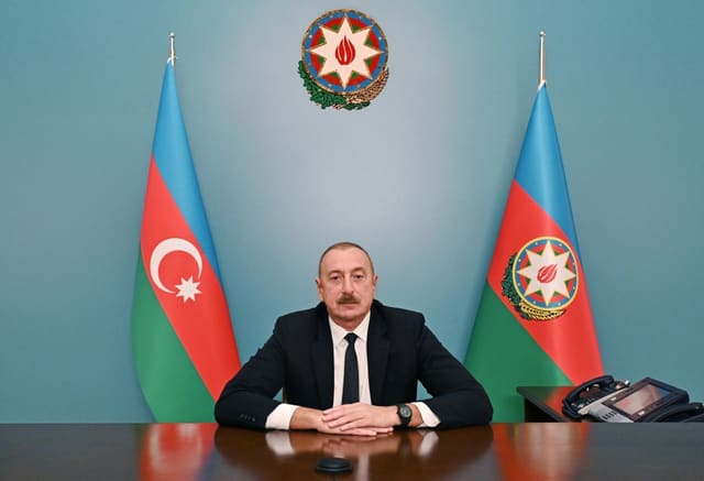 İlham Əliyev Dərbənddəki Azərbaycan Dövlət Musiqili Dram Teatrının kollektivinə təbrik ünvanlayıb