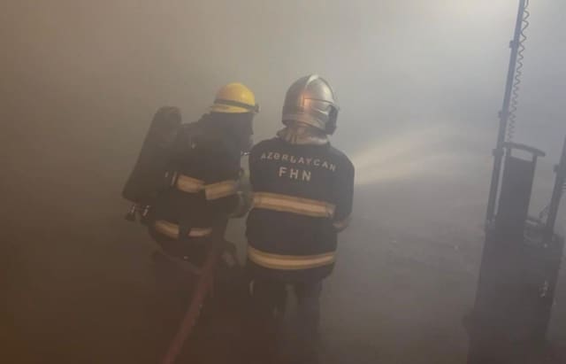 Binəqədidə anbarda baş verən yanğın məhdudlaşdırılıb - YENİLƏNİB 3- FOTOLAR