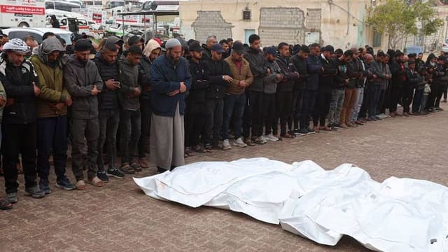İsrail Qəzzada polis məntəqələrinə aviazərbələr endirib, altı nəfər həlak olub