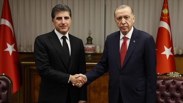 Ərdoğan İraq Kürdüstan Regionunun başçısı ilə telefon danışığı aparıb
