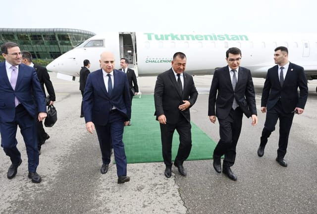 Türkmənistanın Nazirlər Kabineti sədrinin müavini Azərbaycana səfərə gəlib