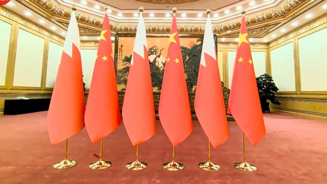 Çin və Bəhreyn XİN-ləri Hörmüz boğazında gəmiçilik məsələsini müzakirə ediblər