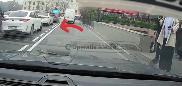 Əhməd Rəcəbli küçəsində sürücülərin narazılığına səbəb olan vəziyyət aradan qaldırılıb - VİDEO