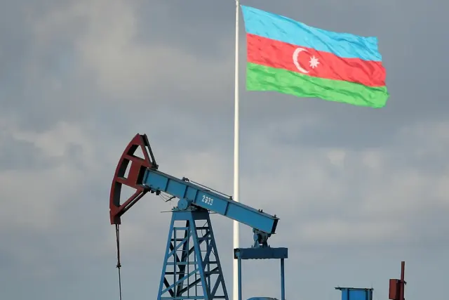 Azərbaycan neftinin qiyməti 140 dolları keçib
