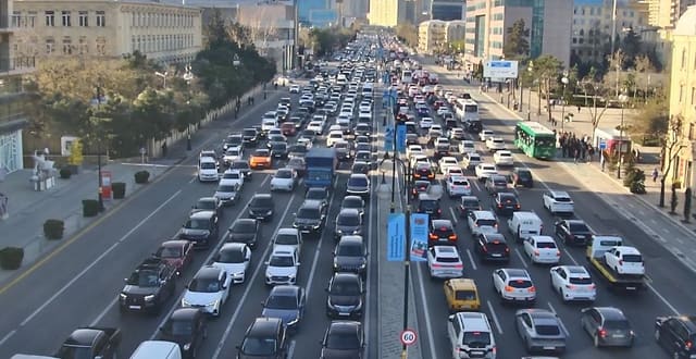 Bakıda sıxlıq müşahidə olunan yollar - SİYAHI