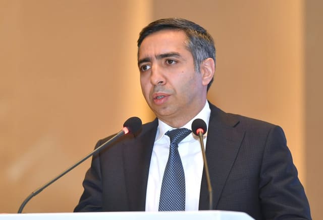 Zaur Əliyev nazir müavini təyin olunub