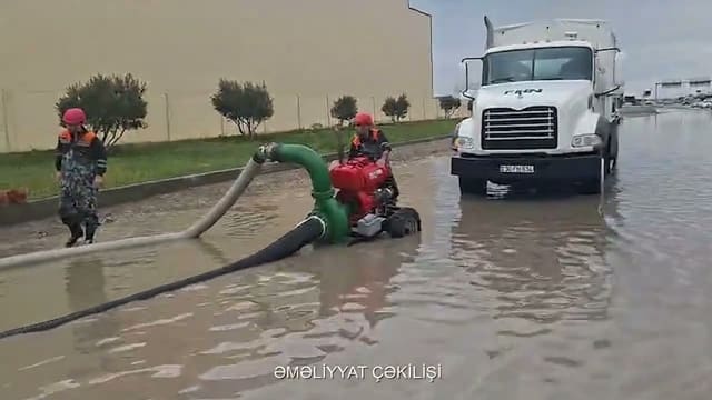 FHN: Yağış nəticəsində yaranan problemlərin həlli istiqamətində işlər aparılır