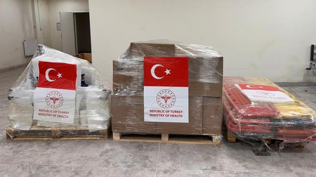 Türkiyə İrana tibbi yardım göndərib