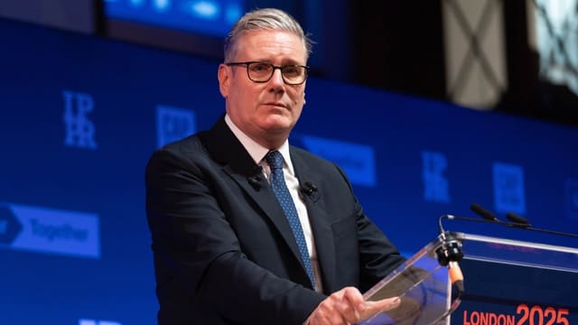 Kir Starmer Hörmüz boğazını müzakirə etmək üçün Körfəz ölkələrinə səfər edəcək