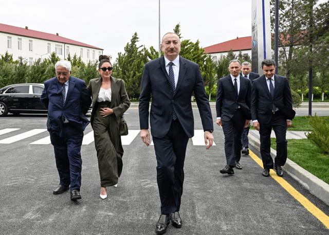 İlham Əliyev Milli Aviasiya Akademiyasında Beynəlxalq Təlim Mərkəzinin açılışında iştirak edib - FOTOLAR