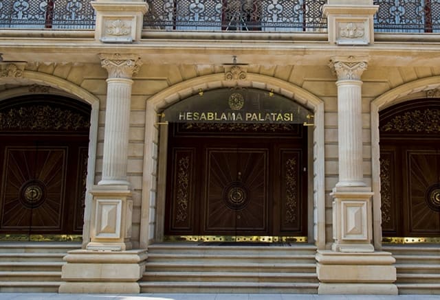 Hesablama Palatası bəzi qurumlarda maliyyə pozuntuları aşkar edib 