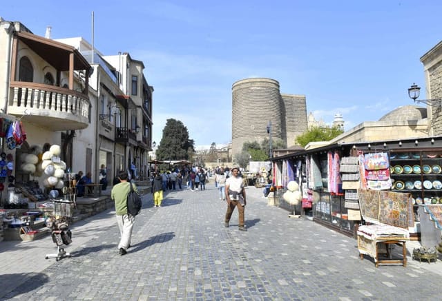 Qərbi Avropa ölkələrindən Azərbaycana gələn turistlərin sayı artıb