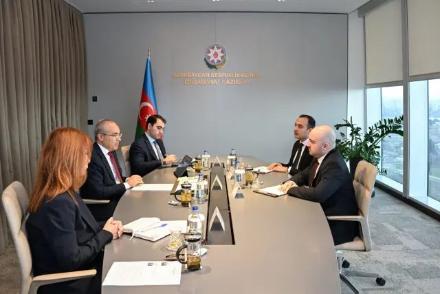 Nazir "Yüksəliş müsabiqəsi"nin qalibləri ilə görüşüb