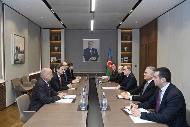 Ceyhun Bayramov İsveçrənin dövlət katibinin müavini ilə görüşüb