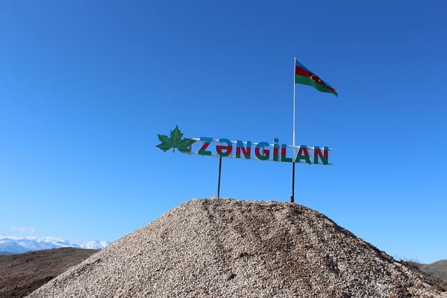 Azərbaycan və Rusiya rəsmiləri Zəngilan şəhərinə gəliblər