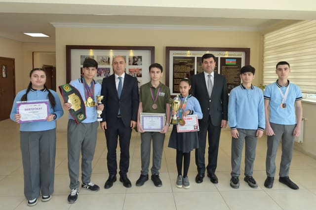 Emin Əmrullayev Xaçmazda tədris prosesi ilə tanış olub