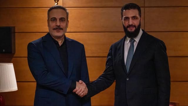 Hakan Fidan Suriya prezidenti  ilə görüşüb