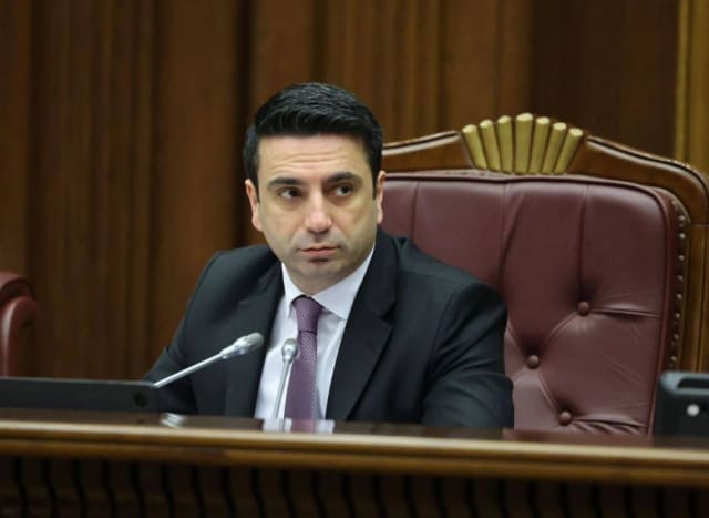 Alen Simonyan: "Xalqlarımız arasındakı qaranlıq səhifə keçmişdə qaldı"