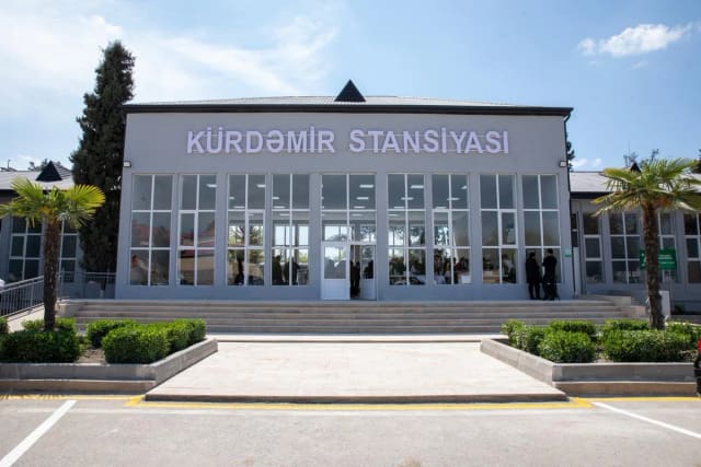 Kürdəmir dəmiryol stansiyası istifadəyə verilib